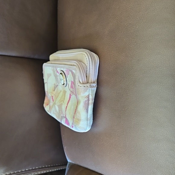 Coach Women's Wallet - Picture 6 of 7